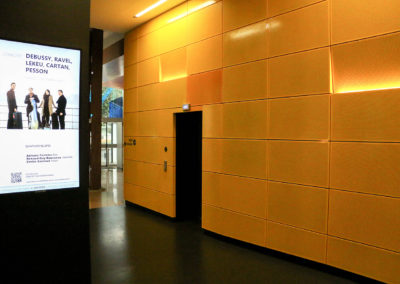 Afficheur Slim 55'' COTEP - gamme indoor (Maison de la Radio, Paris)