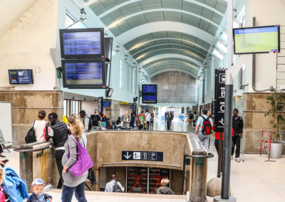 Afficheurs multi-tailles COTEP (Gare SNCF Versailles Chantiers)