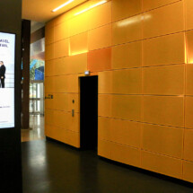 Afficheur Slim 55'' COTEP - gamme indoor (Maison de la Radio, Paris)