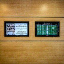Afficheur IC 42'' COTEP - gamme indoor (ESSEC Business School, Campus Cergy)