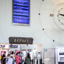Afficheur 70'' Slim COTEP - gamme indoor (Gare SNCF Versailles Chantiers)