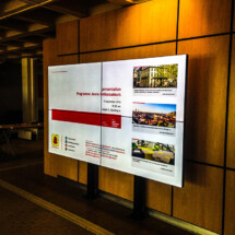 Mur d'images 4x55'' (EM Lyon Business School, Campus Ecully)