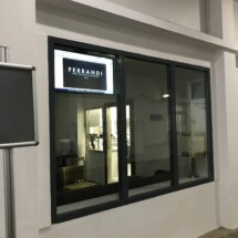 Moniteur 32'' - gamme indoor (Ferrandi Paris)