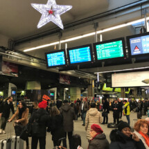 Afficheur TFT 70'' COTEP - gamme outdoor (Gare SNCF, Paris Montparnasse)
