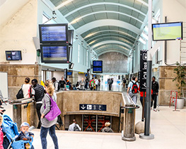 TRANSILIEN – Versailles Chantier Train station